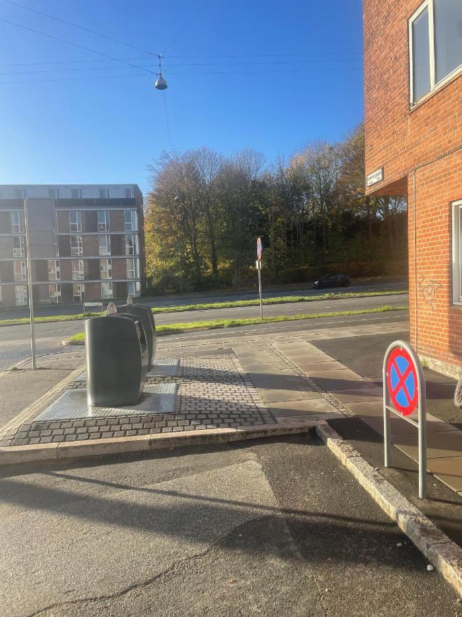 Central Apt W Parking Possibility, Netflix & Near Attractions Århus Esterno foto